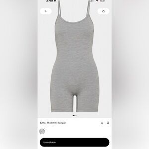 Aritzia TNA butter rhythm 5” romper size medium